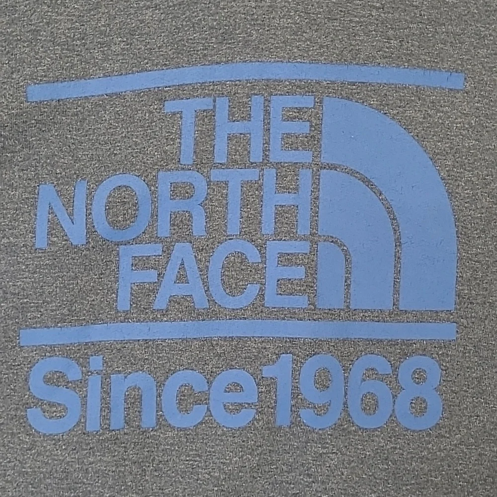 The North Face Pullover Hoodie Sweatshirt Kangaroo Pocket Drawstring Raw Hem